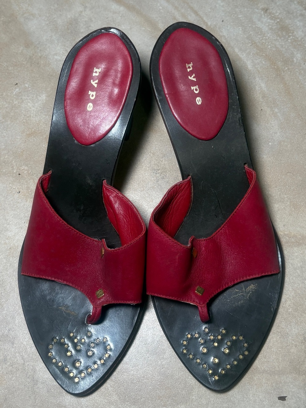 Hype Women's Red and Black Stud-Accent Slide Mules
